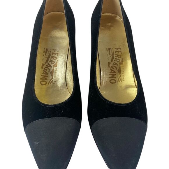 Ferragame 9B Black Pumps with kitten heel velvet w/silk toe - Picture 11 of 12